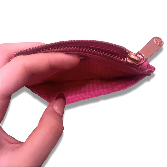 Victoria’s Secret Card/Coin Case Wallet Pink with Gold Key Ring - Picture 4 of 4